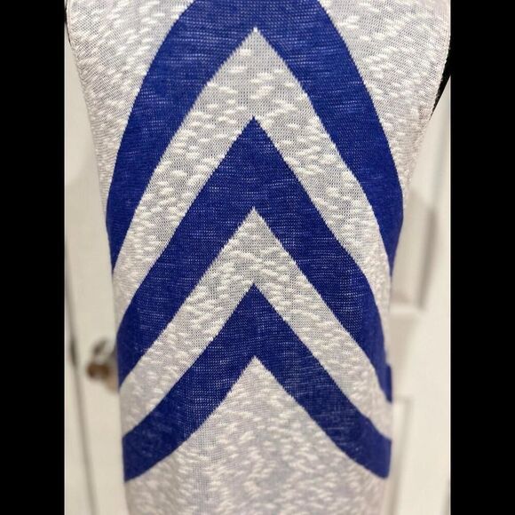 Charming Charlie White Blue Stripes Cardigan Size Small - Picture 7 of 9